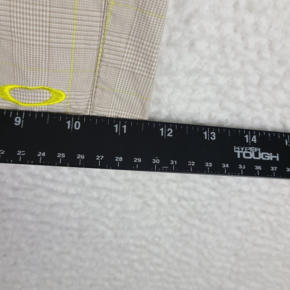 Oakley Shorts Mens 36 Beige Tan Brown Yellow Plaid 10" Inseam Casual Golf Chino - Picture 7 of 14